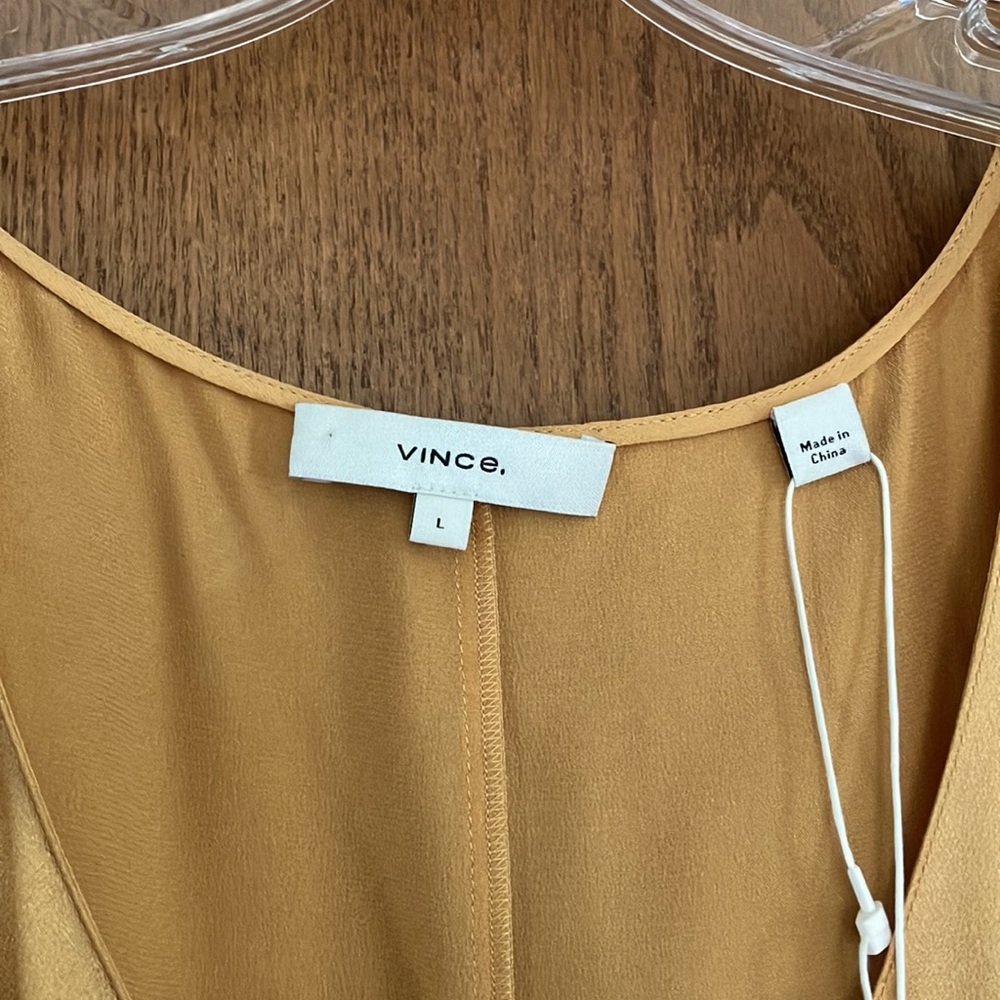 VINCE gold silk dress!๐๐ซ๐คฉ - Picture 2 of 12